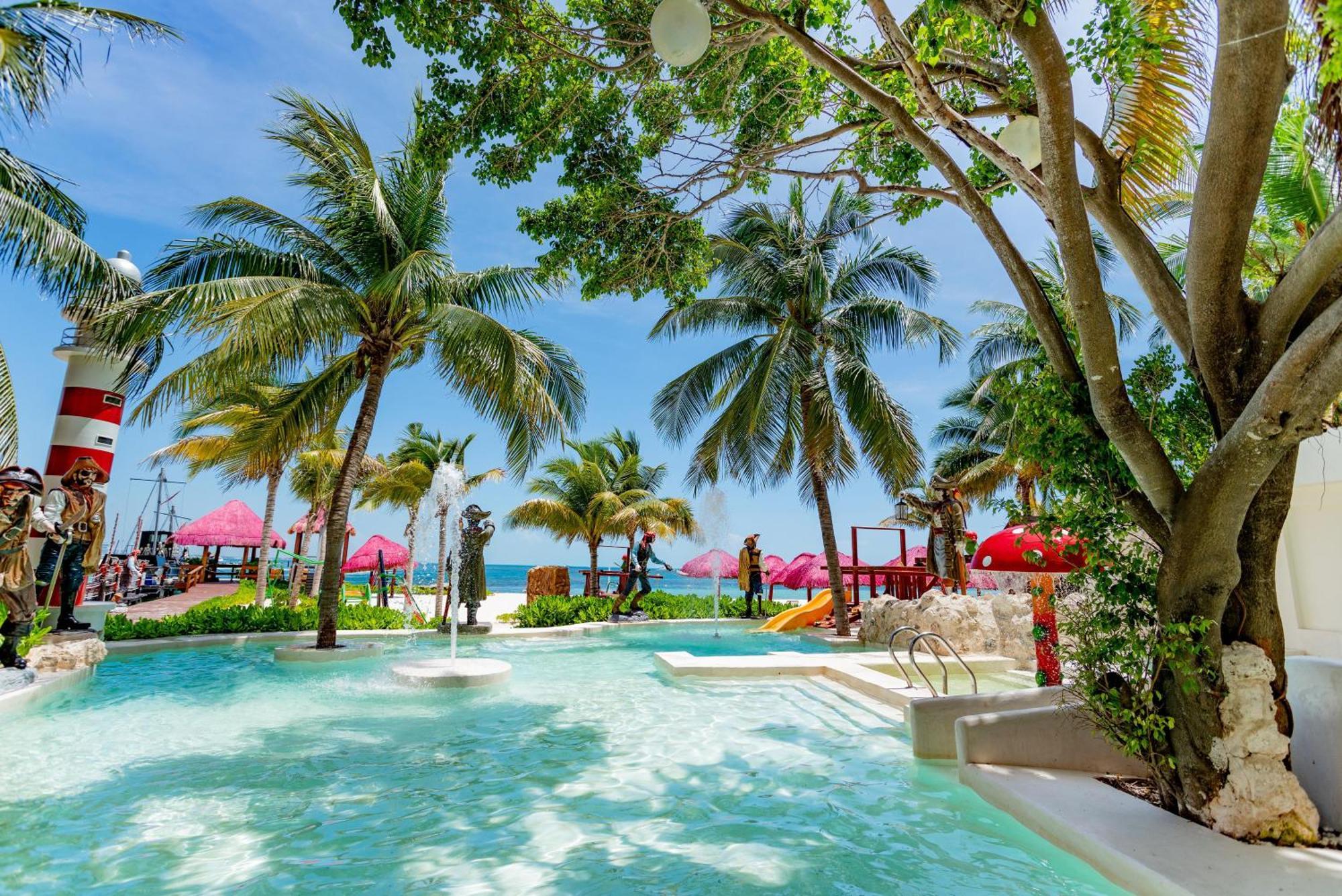 Grand Oasis Palm Hotel Cancún Kültér fotó The beach at the resort